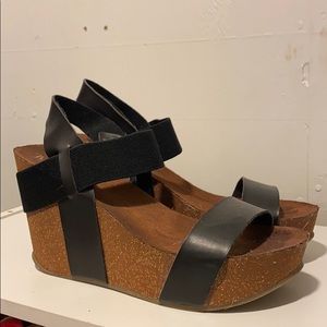 Mia Wedges